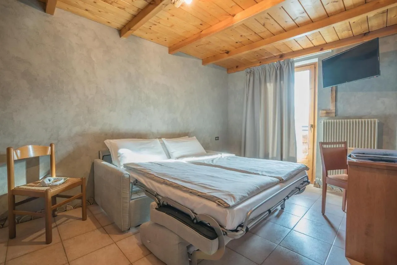 Residence Fior D'Alpe Premadio Hotel apartamentowy