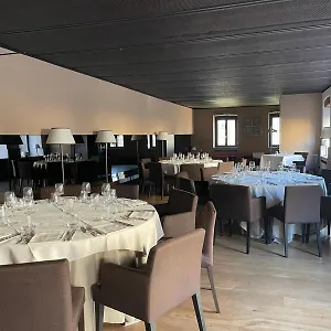 Lear • Dining Club Hotel