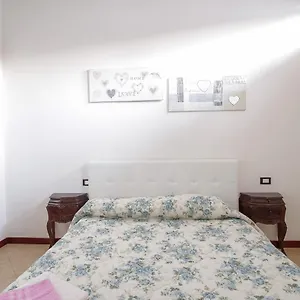 https://bologna-citta-turrita-home.emilia-romagnahotels.net